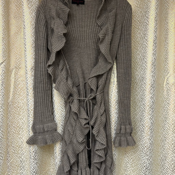 Chic Ruffled Gray Cardigan - Picture 1 of 6